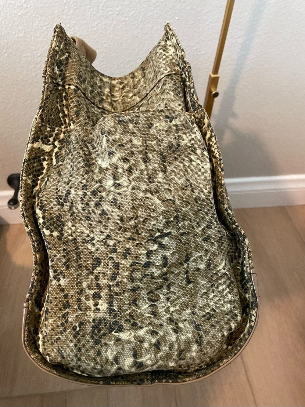 Tory Burch beautiful distinctive